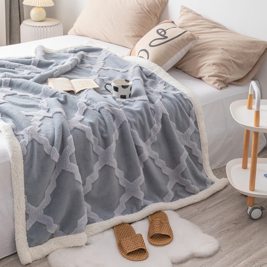 Diamond plaid flannel blanket coral velvet air conditioning blanket Lamb velvet sofa cover blanket winter thickened leisure blanket wholesale Diamond plaid flannel blanket coral velvet air conditioning blanket Lamb velvet sofa cover blanket winter thickened leisure blanket wholesale