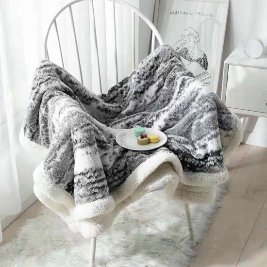 Lamb wool blanket coral velvet office blanket four seasons blanket flannel sofa blanket lunch break air conditioning blanket wholesale Lamb wool blanket coral velvet office blanket four seasons blanket flannel sofa blanket lunch break air conditioning blanket wholesale